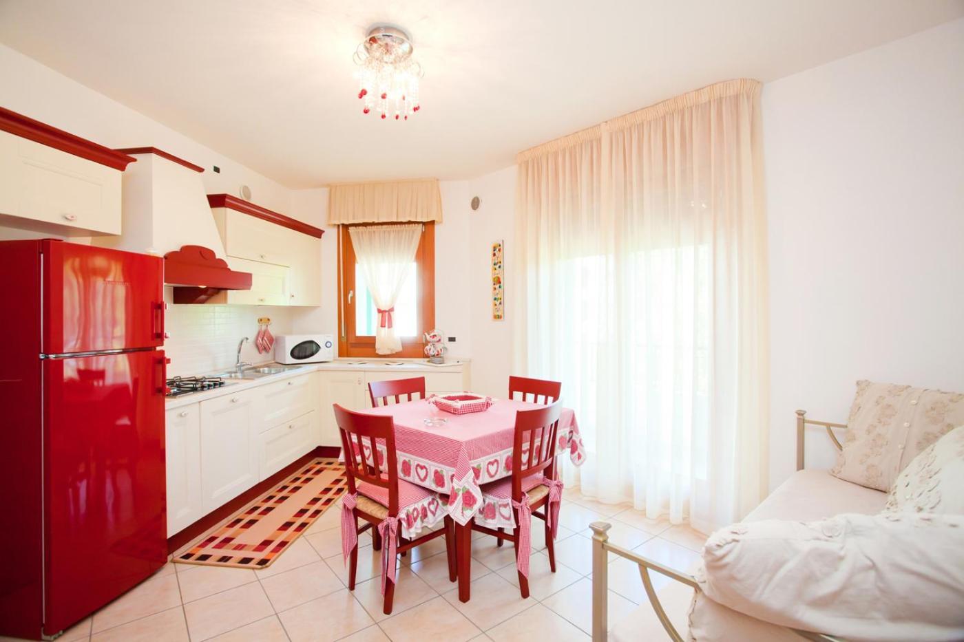 Residence Roberta Con Piscina - Agenzia Cocal Caorle Exterior photo